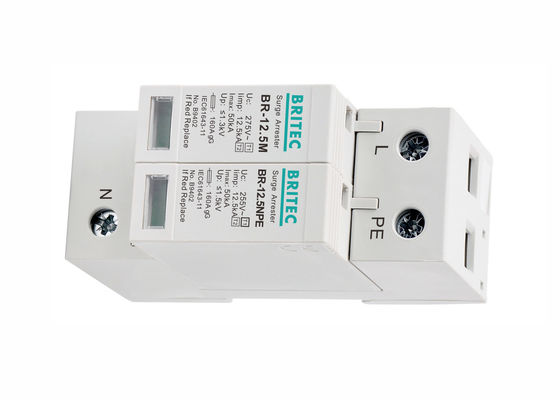 Klasy B + C Ochrona przed falą prądu 12.5kA Iimp 275V AC T1 + T2 Wstrzykiwacz prądu SPD